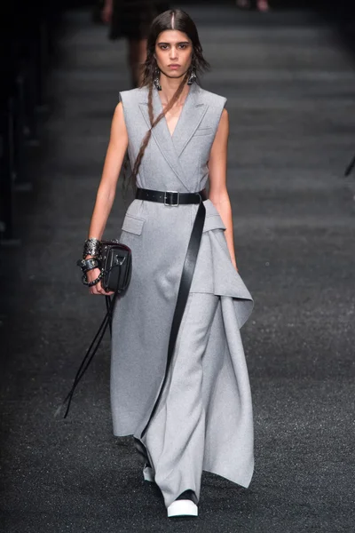 Look 21